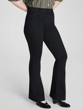 SPANX 20326Q Petite Flare in Clean Black Pull-on Stretch Jeans Sz SP